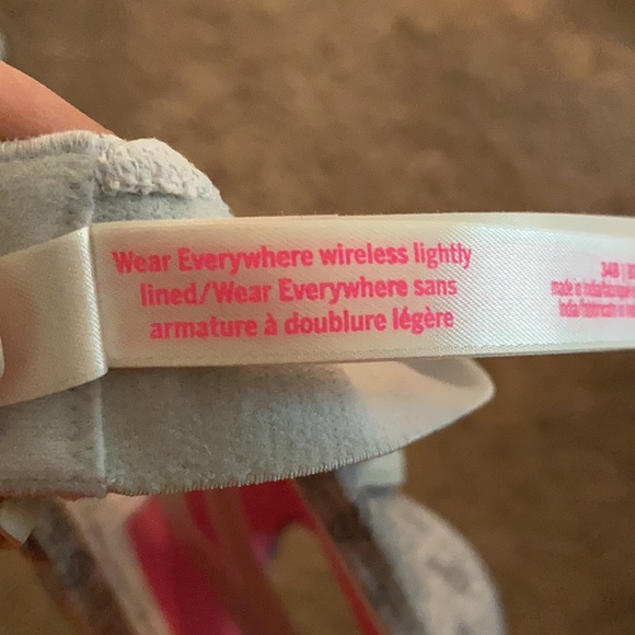 PINK bra - Picture 4 of 4